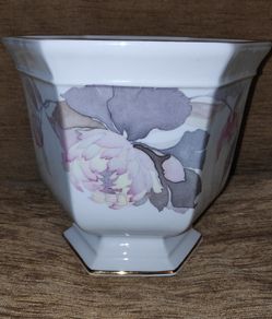 Vintage Royal Winton  by Coloroll Hexagonal Footed  Planter