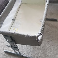 Baby cot bed