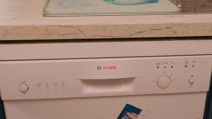 Kitchen cabinets & appliances