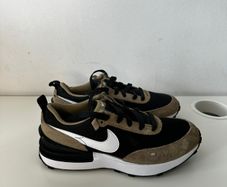 Nike waffle one trainers