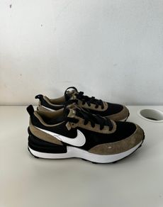 Nike waffle one trainers