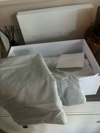 Manolo Blahnik Hangisi Heels
