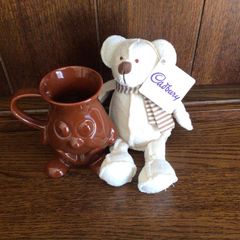 Vintage Hot Chocolate Character Mug with small cadbury white bear BNWTS