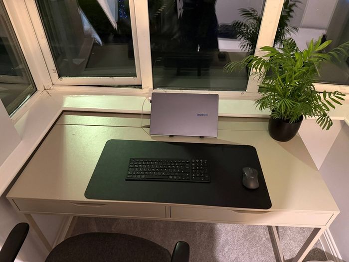 Desk White