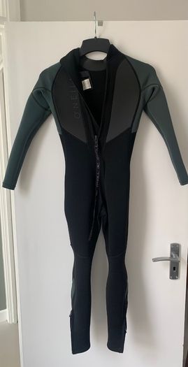 Wetsuit