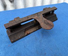 Heavy cast iron hole punch