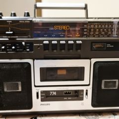 From 1977 Philips Stereo Traveler 774 / 22AR774, working good. Made in Holland.