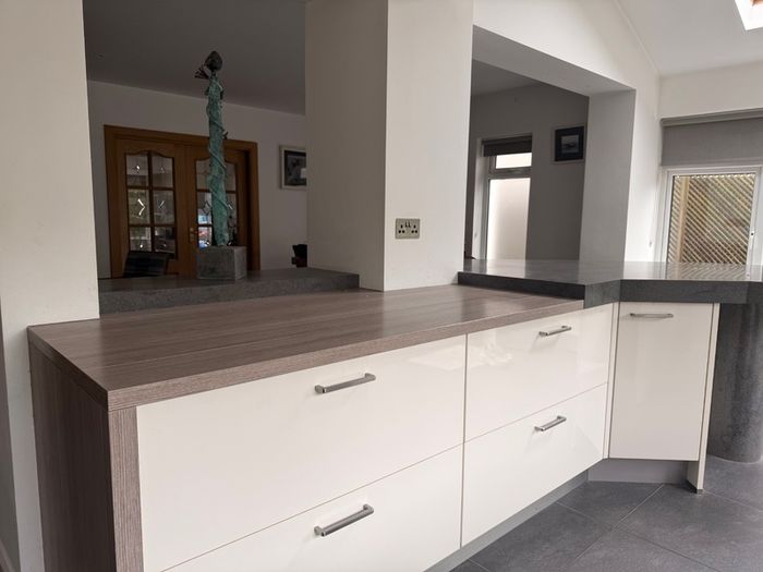 Premium high-gloss fitted kitchen