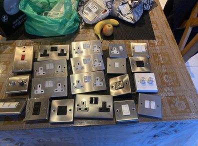 Electrical 13amp sockets and various Krone accessories.