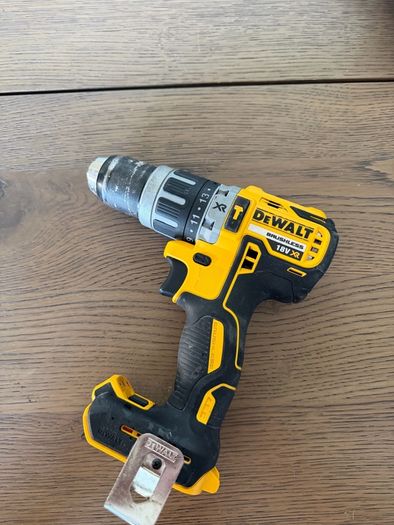 Dewalt DCD796 Combi Drill