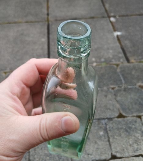 Edinburgh Symington essence coffee and chicory vintage bottle