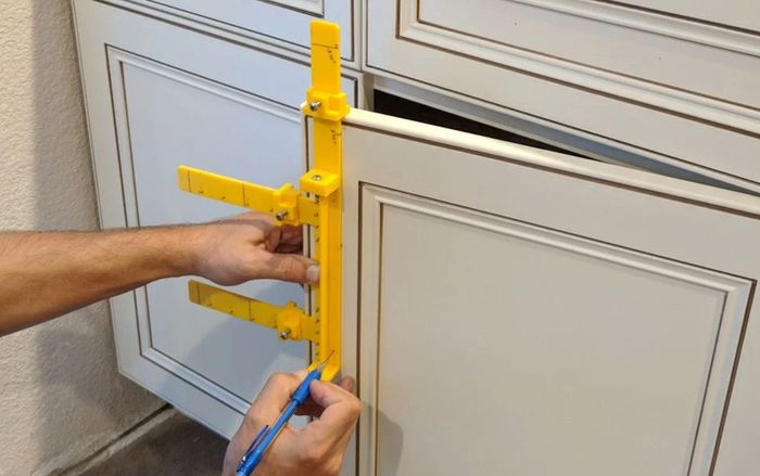 Cabinet handle installation jig