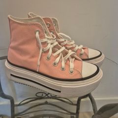 pink converse platform trainers