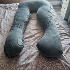 Pregnancy pillow
