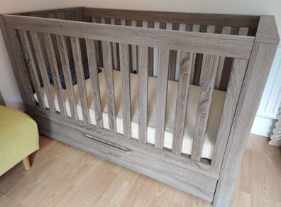 Cot bed