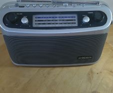 Roberts Classic 928 Vintage 3-Band Portable Radio Tested & Working