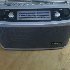 Roberts Classic 928 Vintage 3-Band Portable Radio Tested & Working