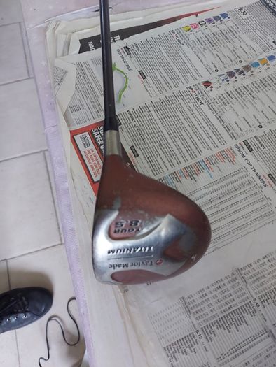 Taylor Made Titanium Bubble Shaft S-90 Plus Driver Golf Club, in very good condition
