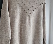 SAVIDA oatmeal supersoft embellished top Sz M( Fit 12-14) - Bnwot