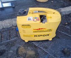 generator invertor needs petrol was working perfect