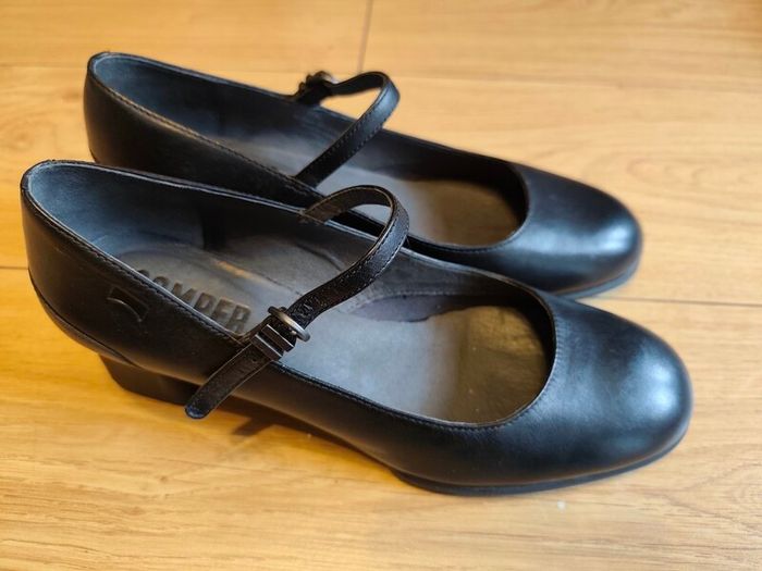 Camper Katie Black Leather Mary Janes  New Without Tags