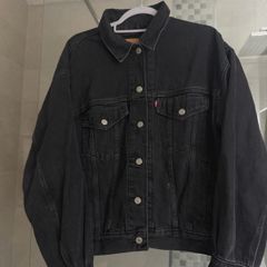 levi's denim jacket