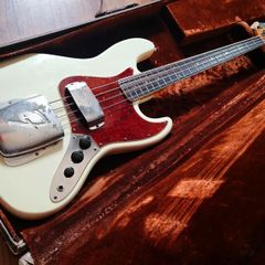 Vintage 1966 Fender Jazz Bass