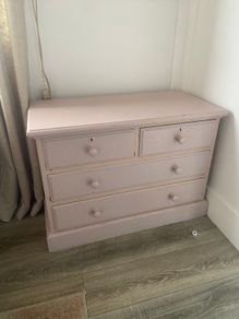 Chest of drawers