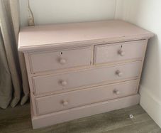 Chest of drawers