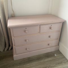 Chest of drawers