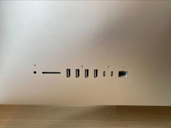 Apple iMac 27 Retina 5K (2017) 1TB Fusion 8GB RAM