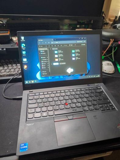 Laptop Lenovo ThinkPad T14 Gen 2 | i7, 16GB RAM, 512GB SSD | Excellent Condition!