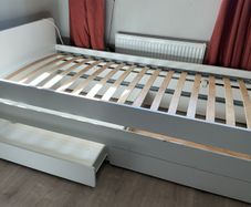 IKEA single pull out bed