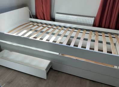 IKEA single pull out bed
