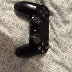 playstation 4 controller good condition used a couple of times