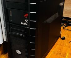 PC desktop, screen, keyboard