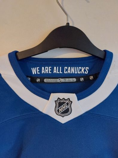 vancouver canucks hockey jersey