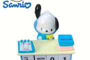 Sanrio pochacco desktop calendar figurine