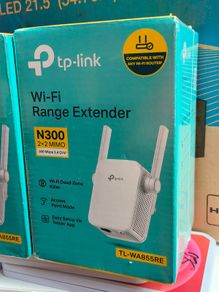 TP-Link N300 Universal Range Extender, Broadband/Wi-Fi Extender, Wi-Fi Booster/Hotspot with 1 Ethernet Port and 2 External Antennas, Plug and Play, Built-In Access Point Mode, UK Plug