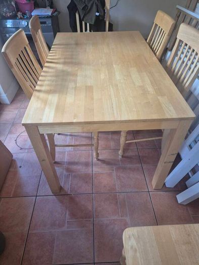 Table &Chairs