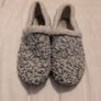 TOMS slippers / house shoes Image 2