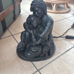 Bronze effect lovers table lamp