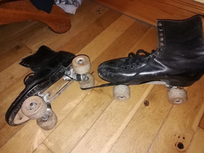 1940s roller skates