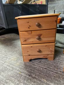 Small drawer chest
