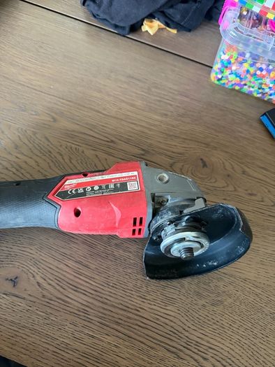Milwaukee FUEL angle grinder Cordless 18v