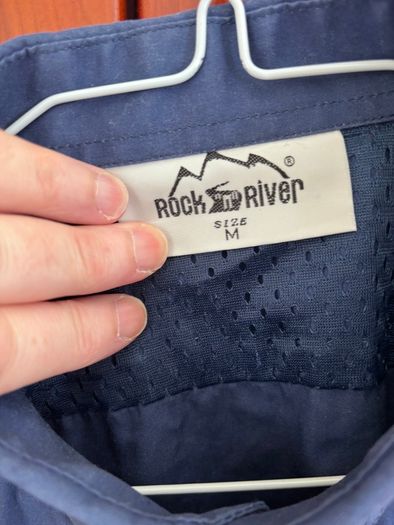 Scout shirt medium
