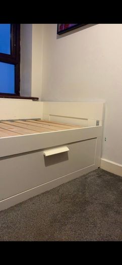 Single Bed with Pull out