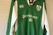 Ireland Rugby Jersey. Brand New With Tags. Triple Crown Winning Jersey Year 2006. Official Canterbury IRFU Jersey. Authentic Original From 2006. Not A Modern Day Remake.