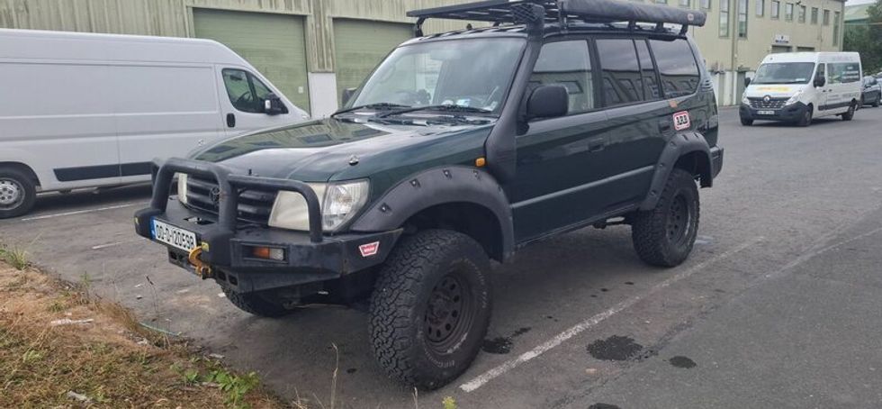 Toyota Land Cruiser 2000