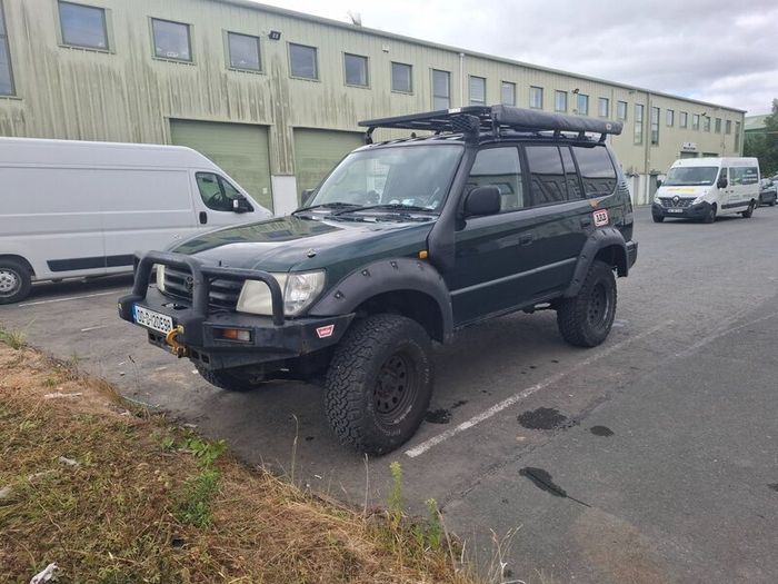 Toyota Land Cruiser 2000